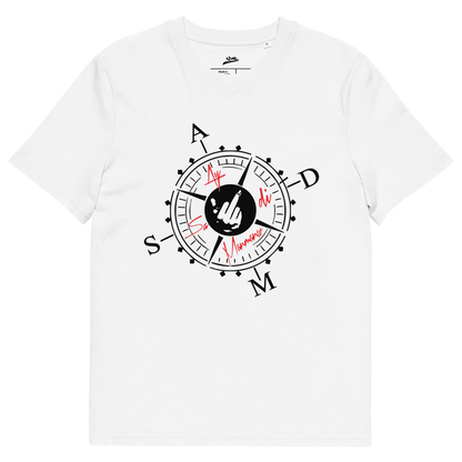 T-shirt blanc en coton avec une illustration de boussole avec les lettres ADMS autour, et les mots Ay di Sa Manmanw 